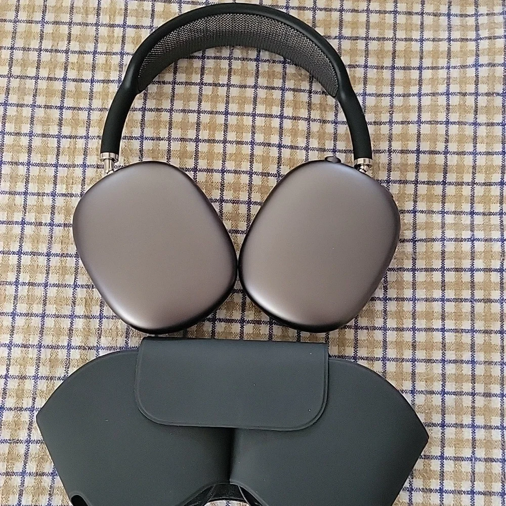 Apple AirPods Max Trade With @poshfriend - Picture 7 of 10